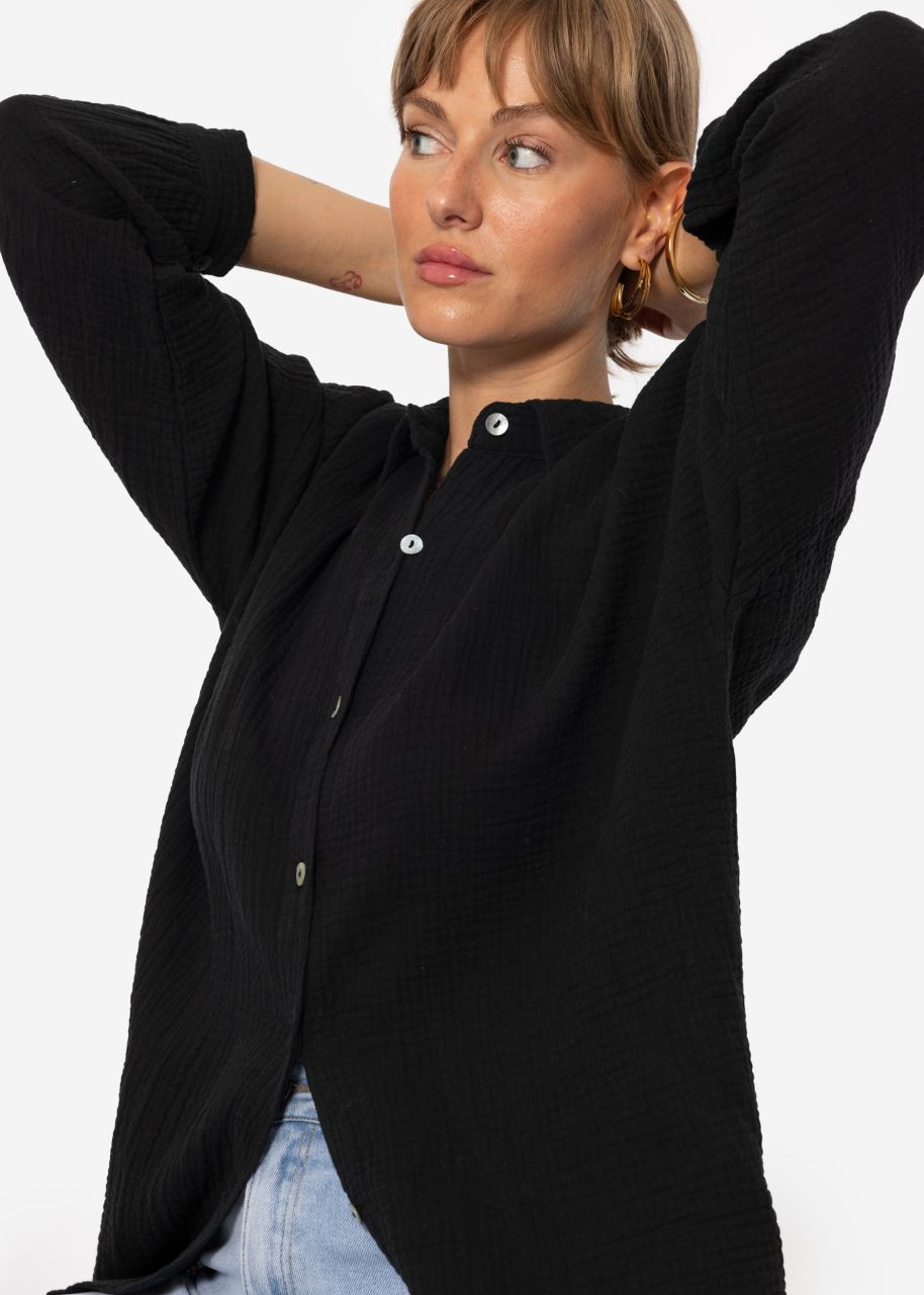 Muslin blouse in regular fit - black