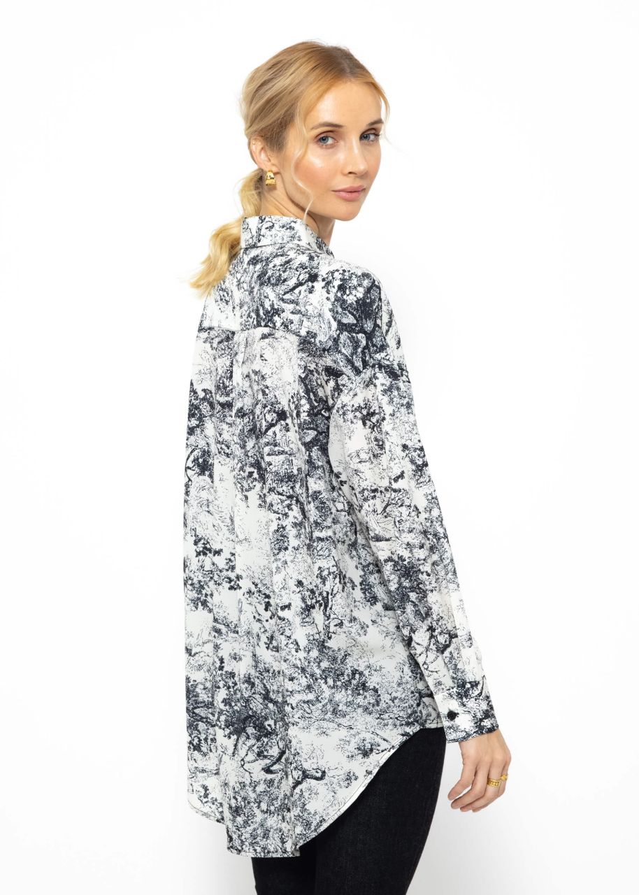 Oversize blouse with print - black and white