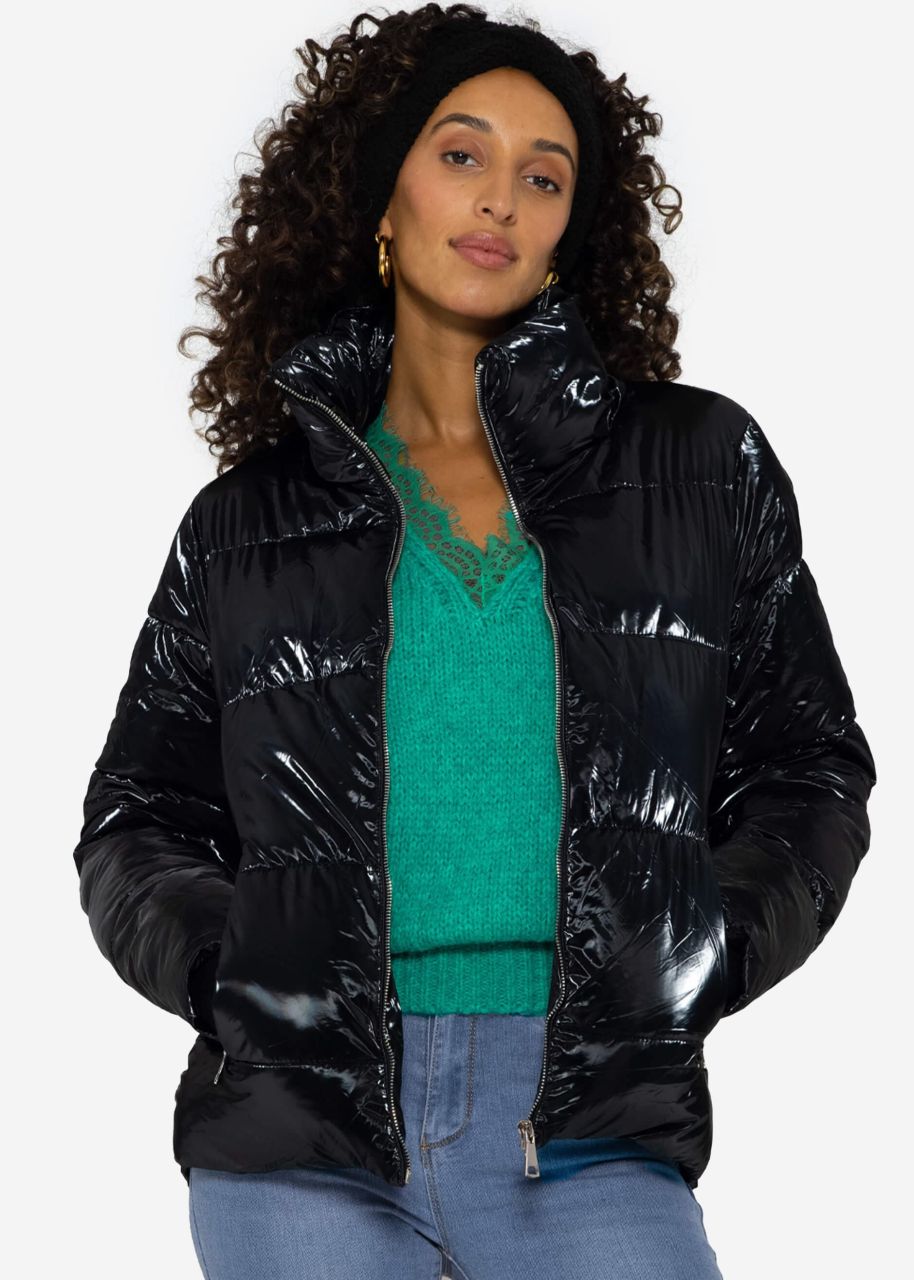 Puffer jacket with stand-up collar - black