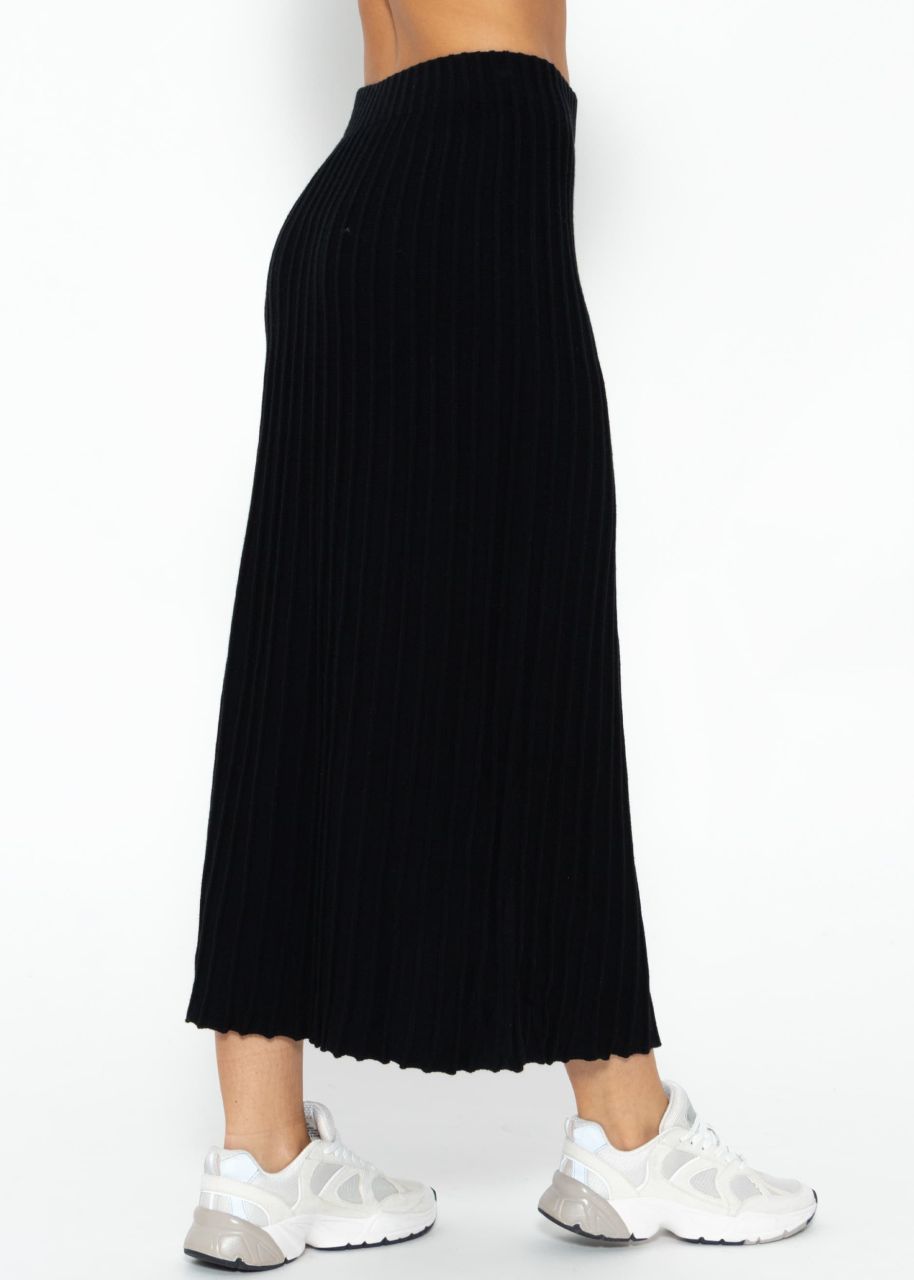 Pleated maxi knit skirt - black