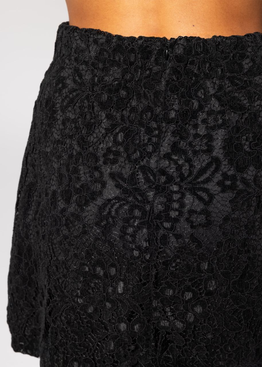 Short lace skirt with velvet effect - black