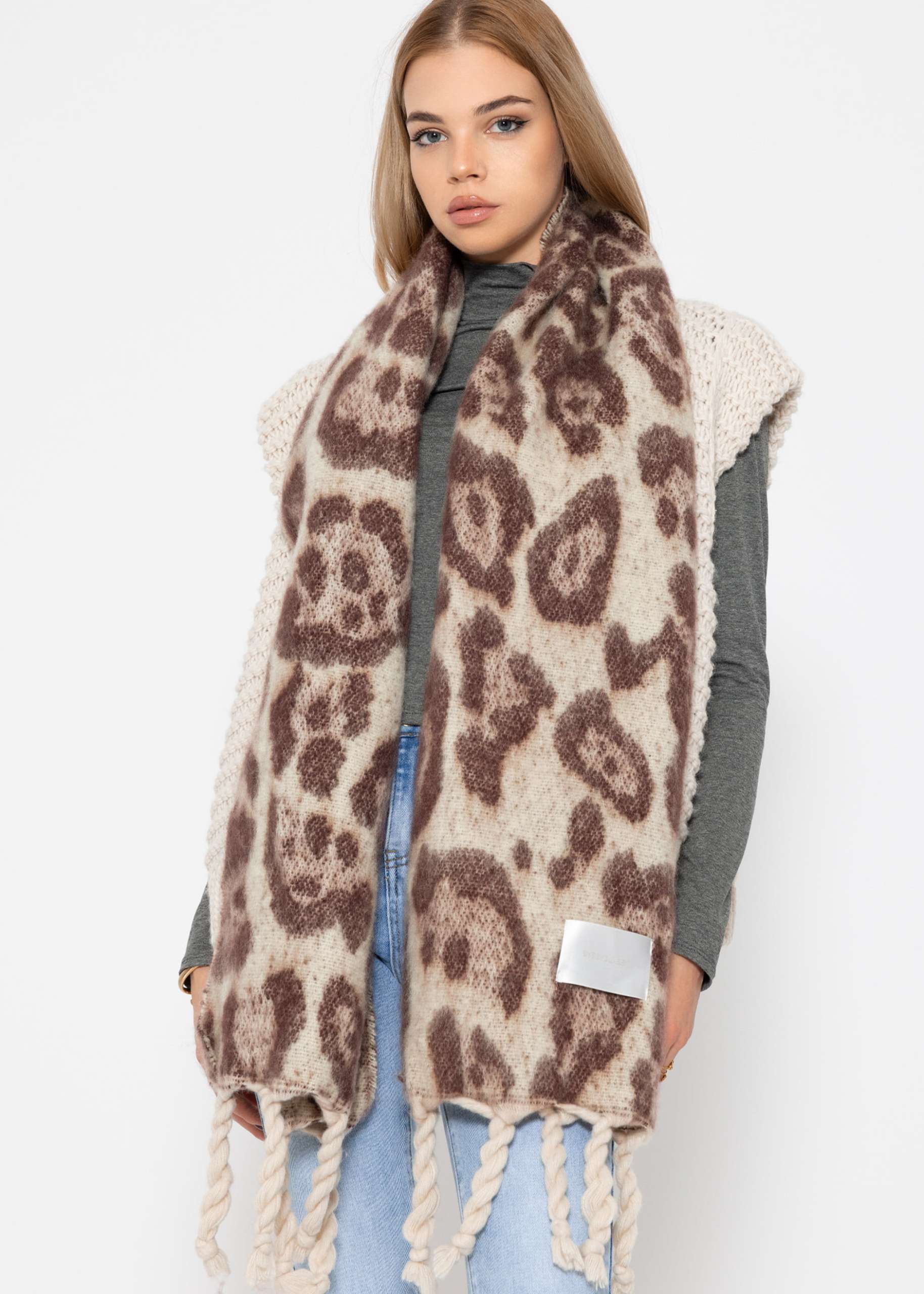 Scarf with leo print - offwhite-burgundy