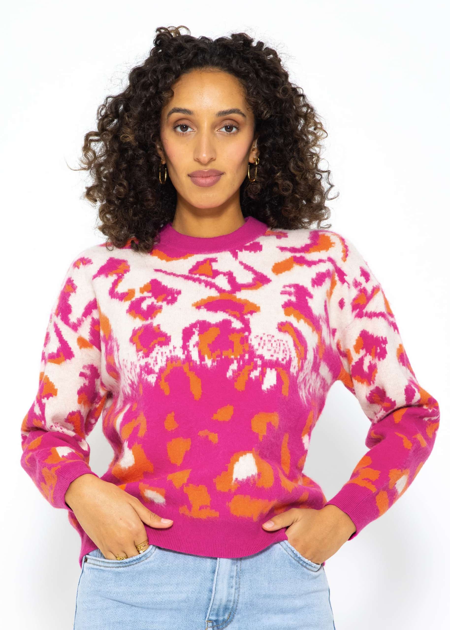 Knitted jumper with leopard pattern - pink