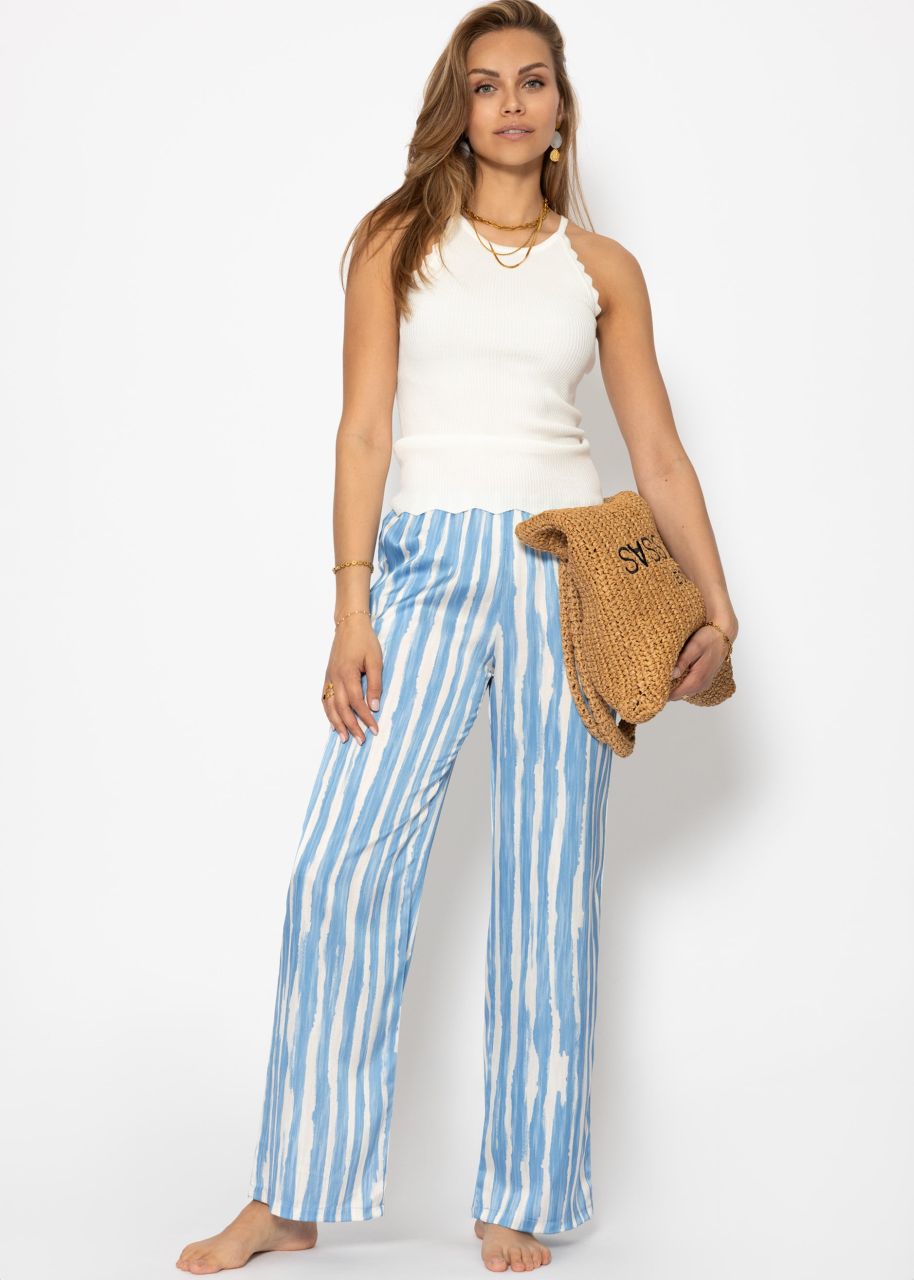 Knit top with scalloped edge, offwhite