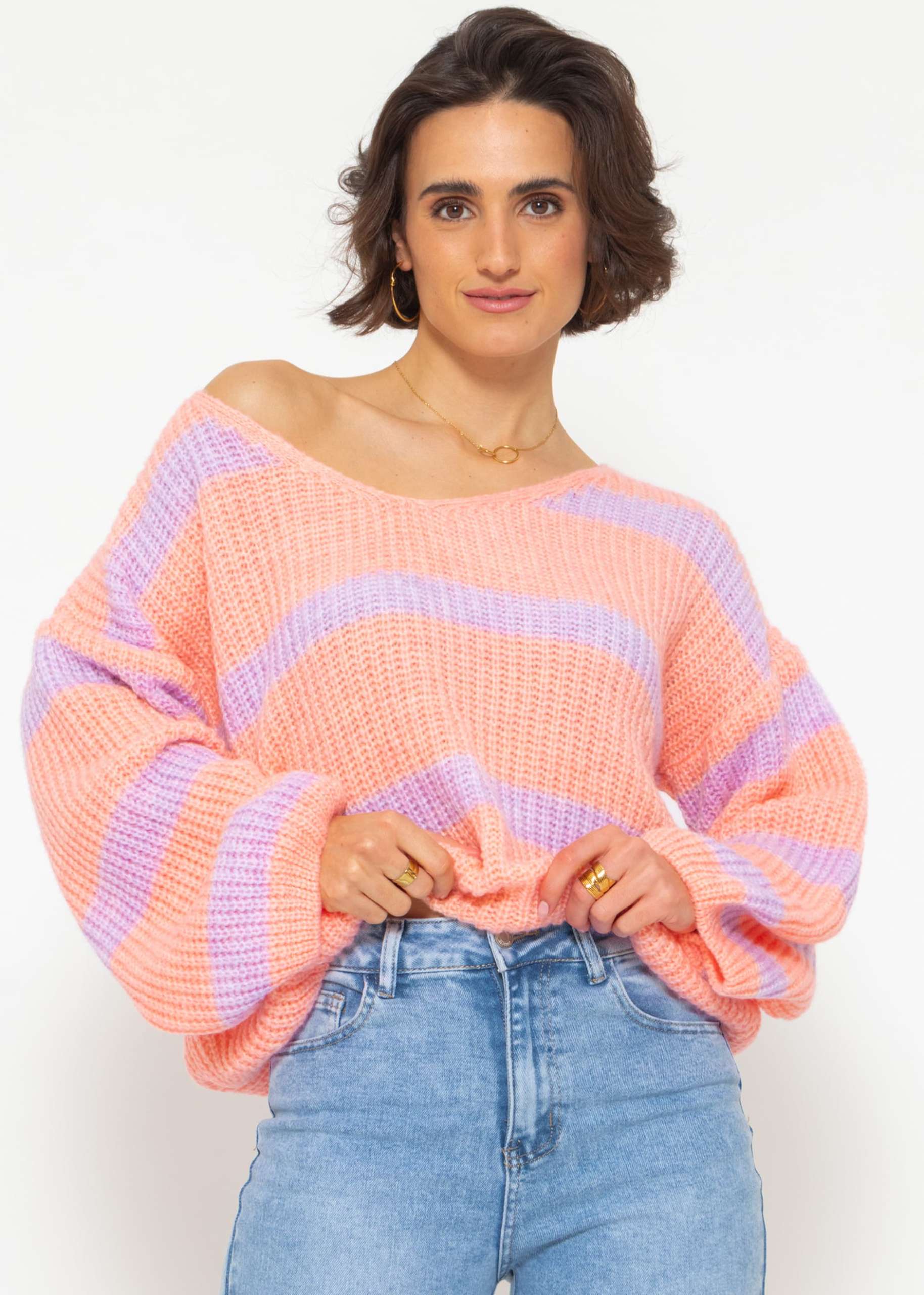 Sweater with stripes and V-neck - peach-lilac