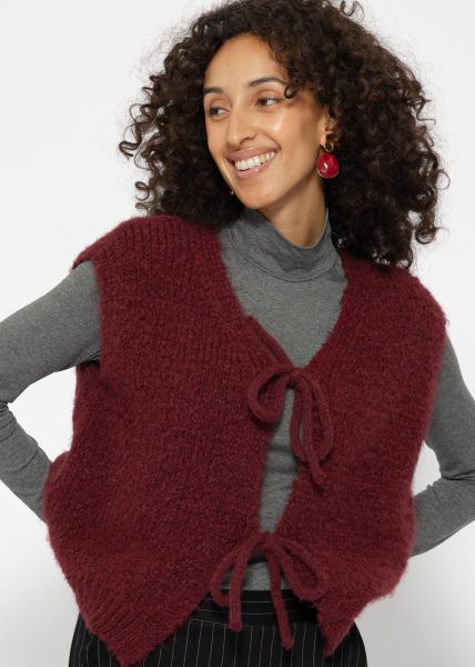 Fluffy, sleeveless knitted vest - burgundy