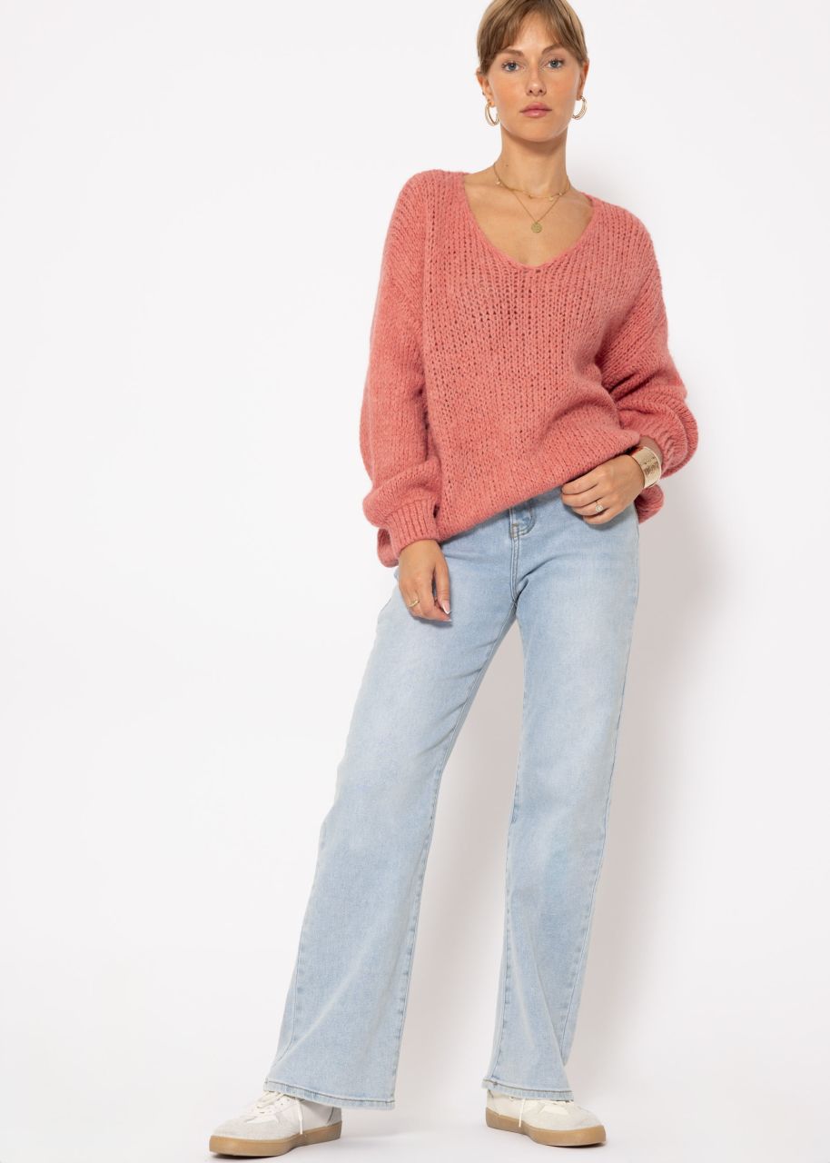 Oversized jumper with V-neck - salmon