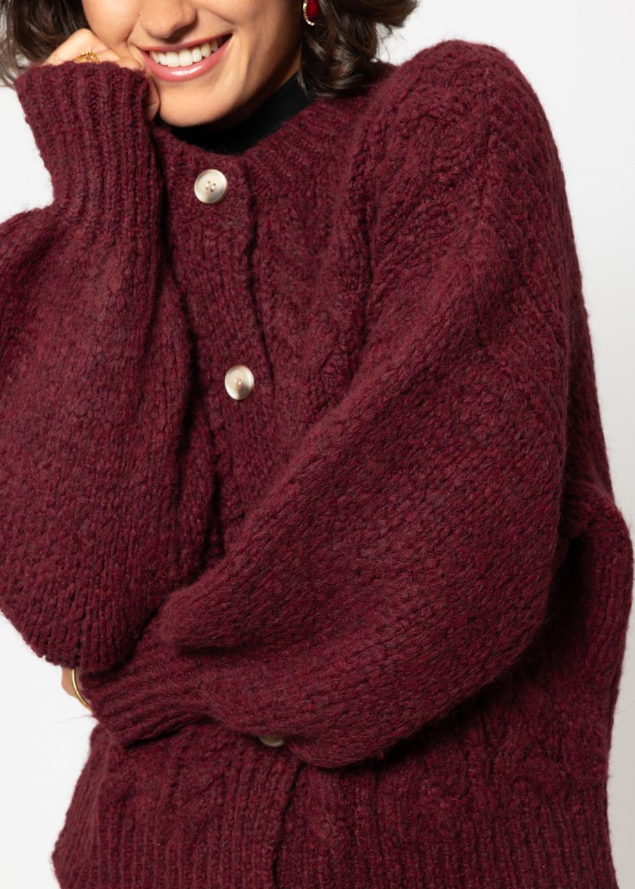 Super fluffy cardigan with cable knit pattern - burgundy