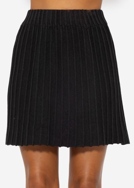 Pleated knitted skirt - black