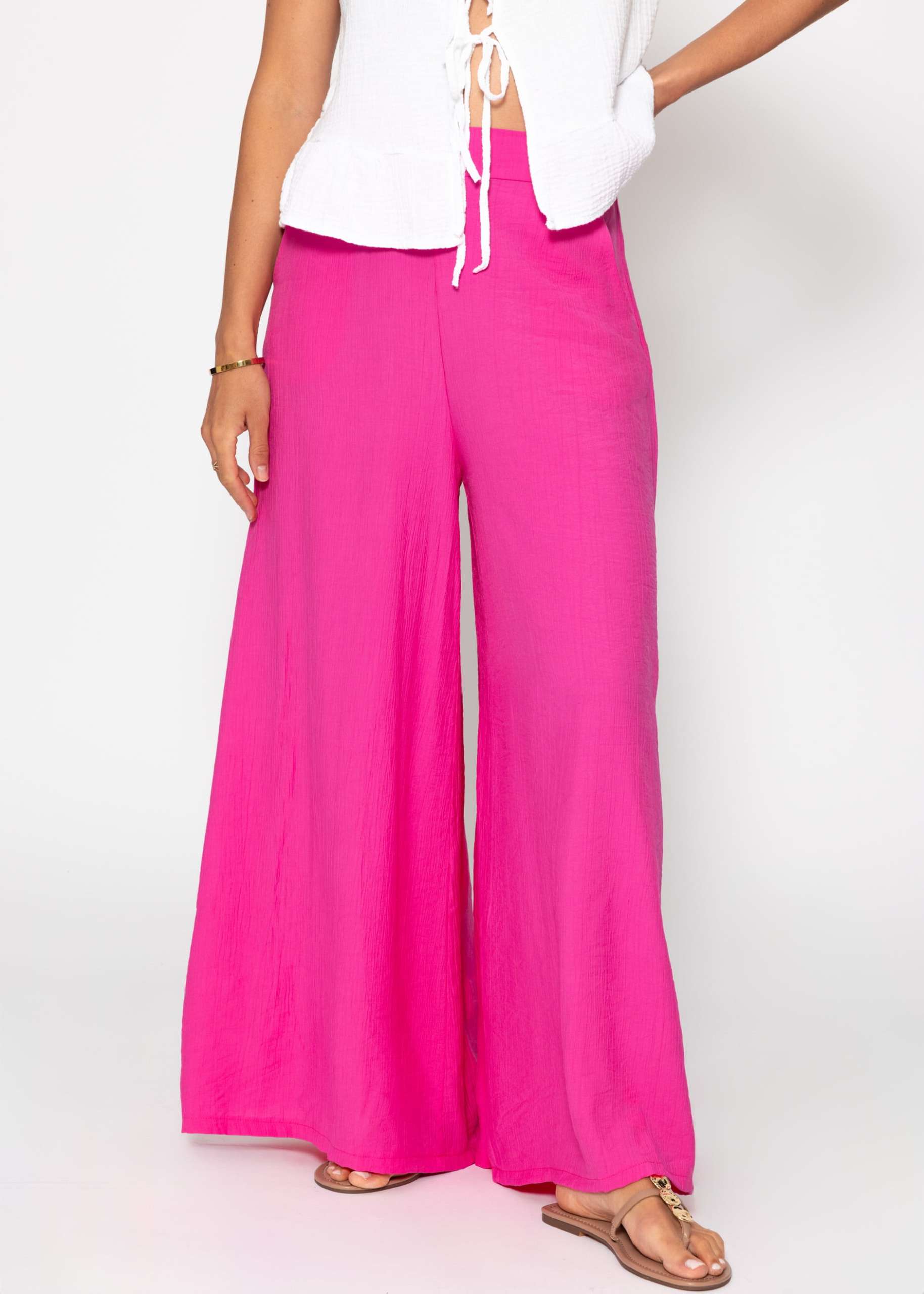 Casual trousers in crinkle look - pink