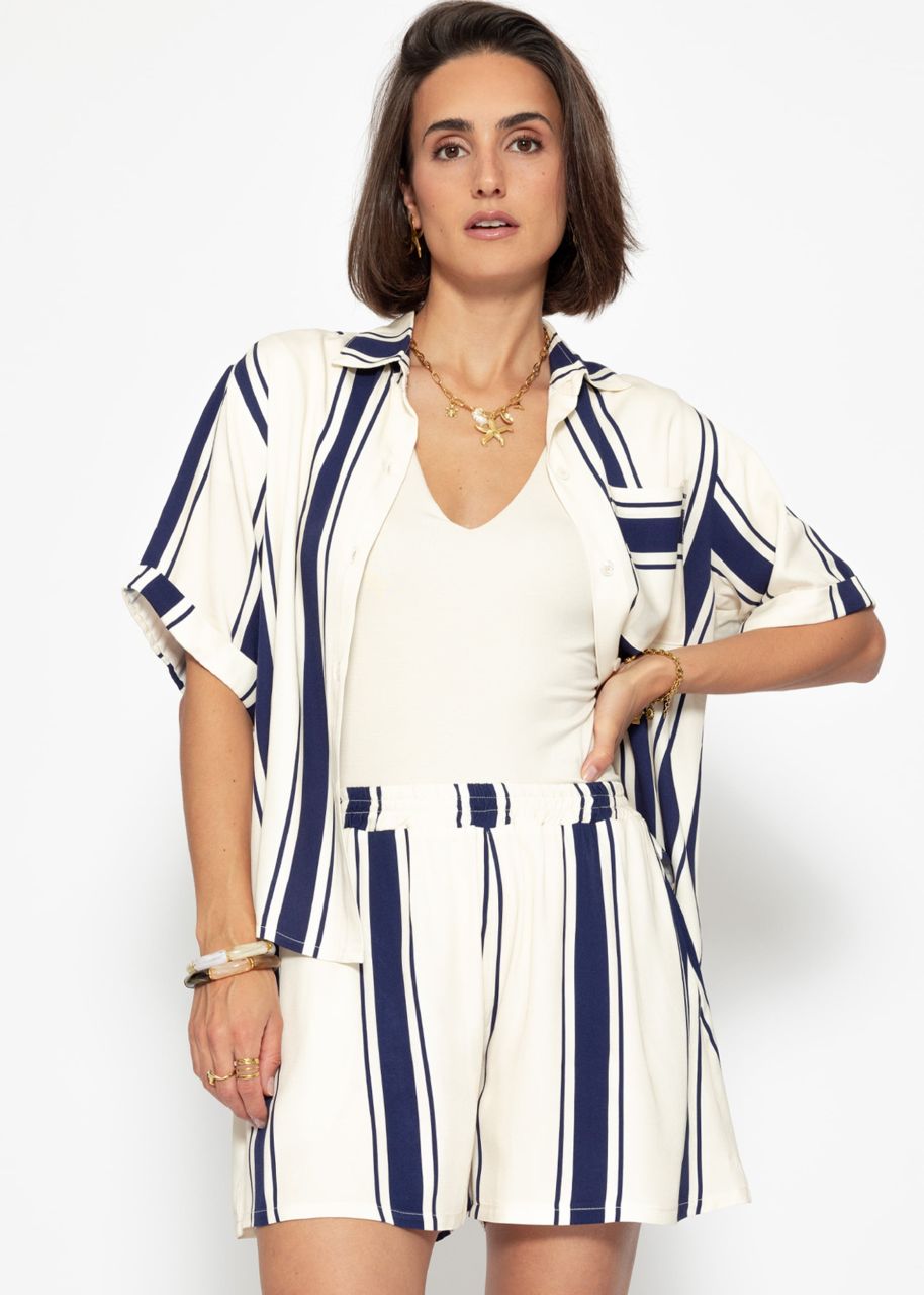 Striped shorts - dark blue