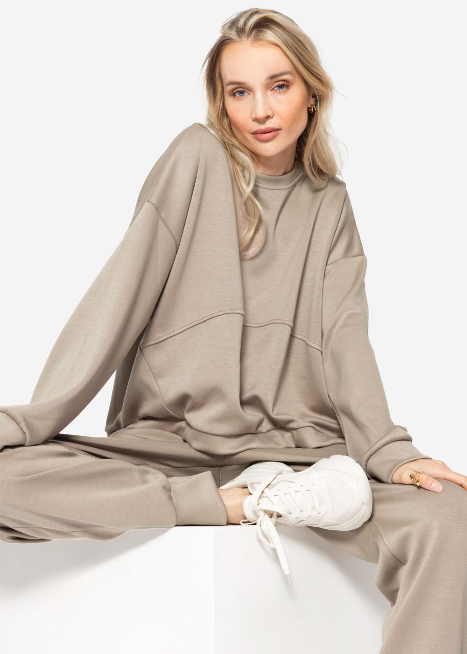 Soft sweatshirt with dividing seams - taupe