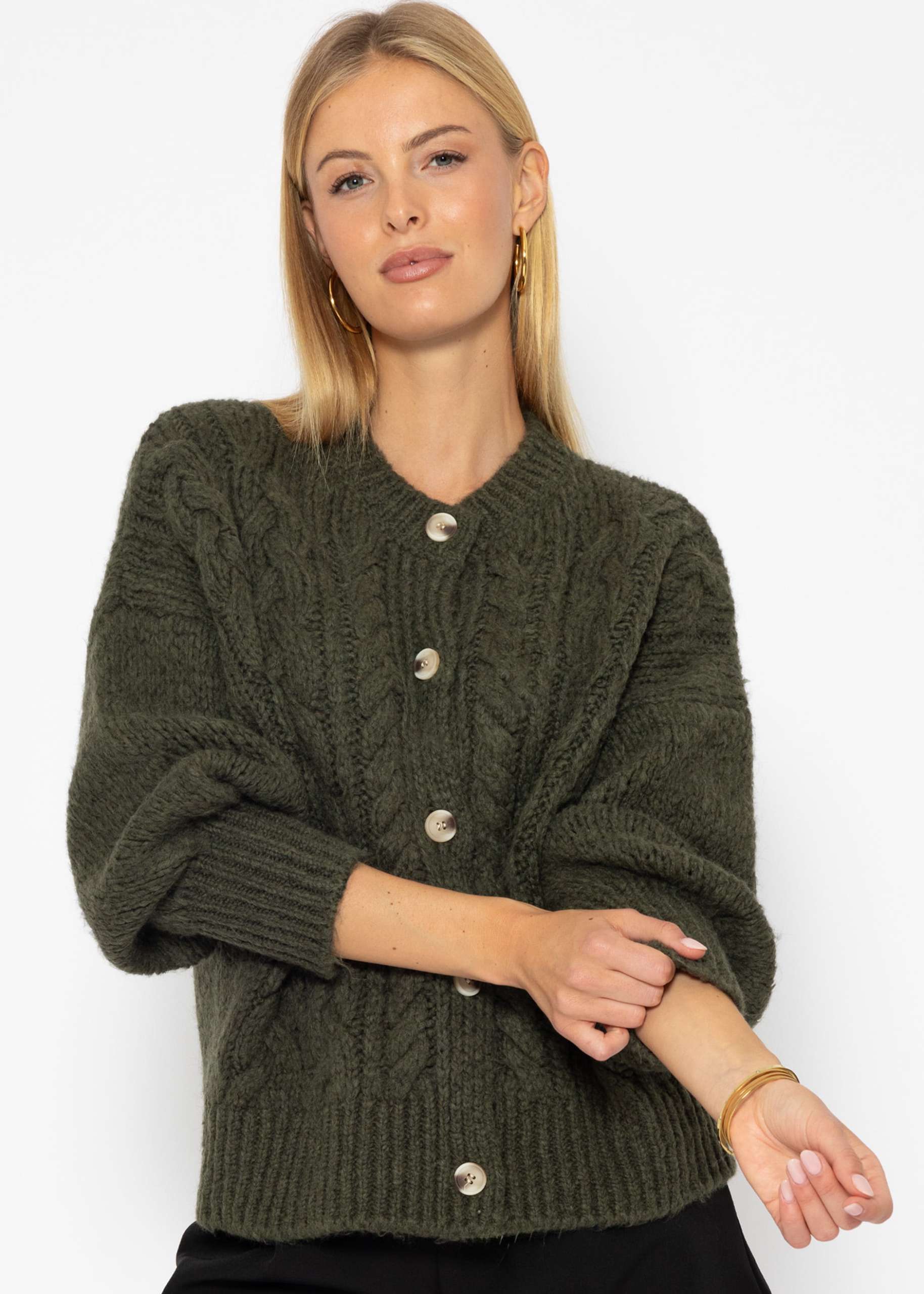 Super fluffy cardigan with cable knit pattern - khaki