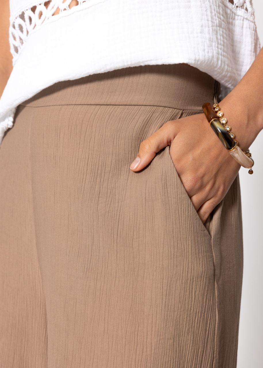 Casual trousers in a crinkle look - light brown