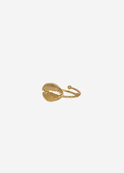 Ring with shell, gold