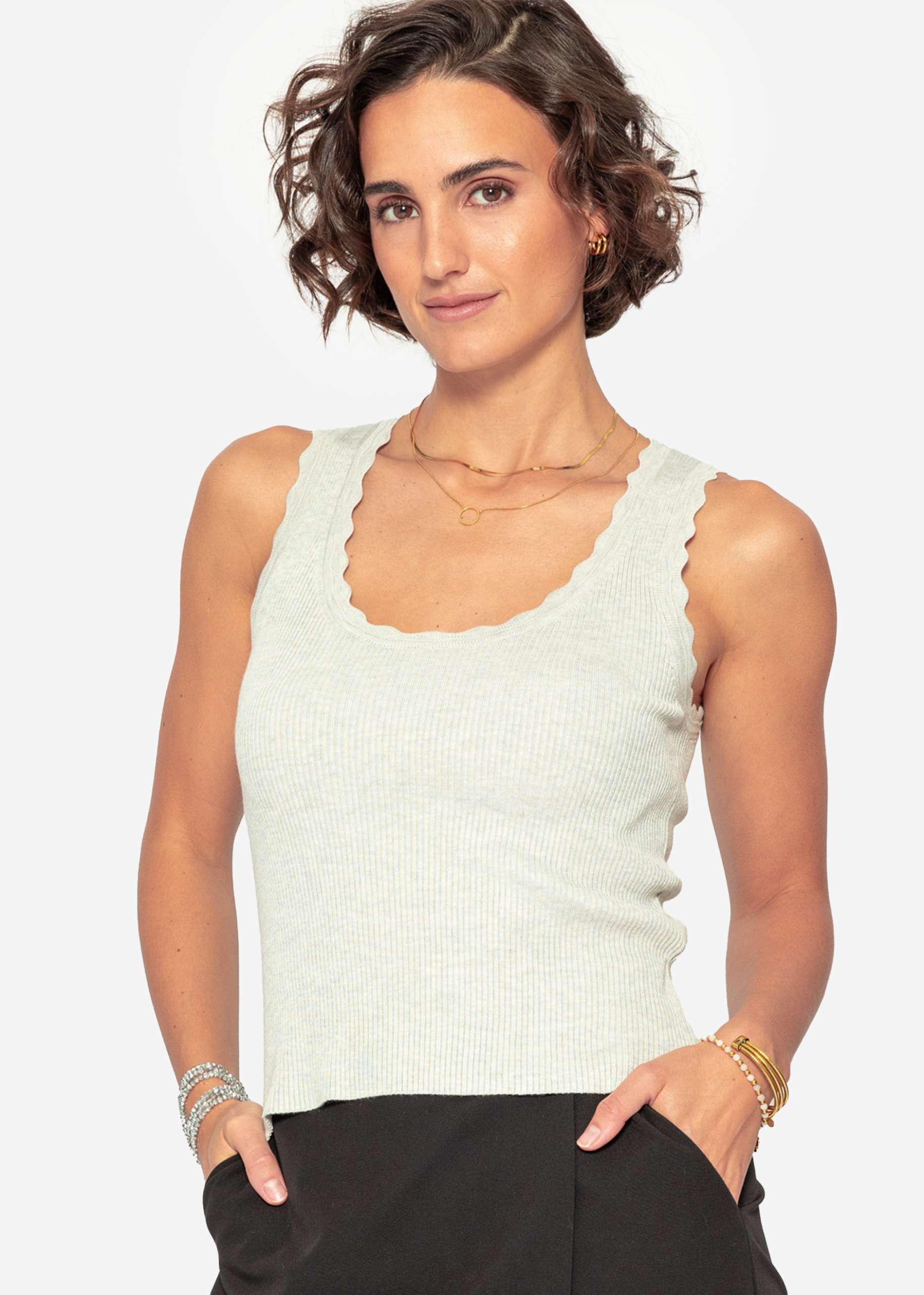 Tank top with scalloped edge - light gray