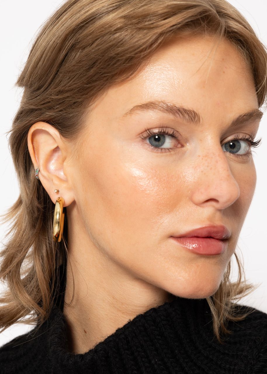 Small, chunky hoop earrings - gold