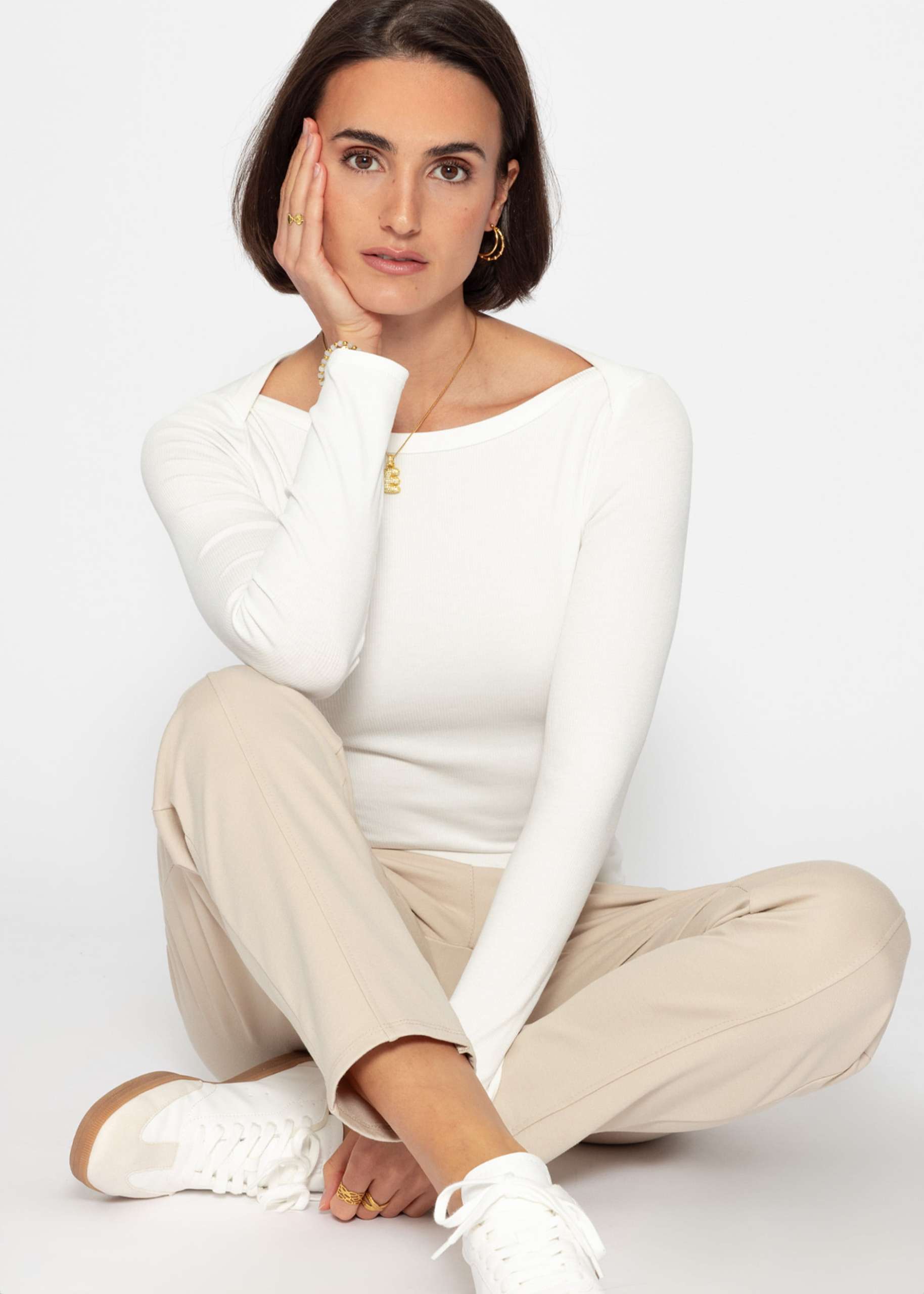 Long-sleeved shirt with boat neckline - offwhite