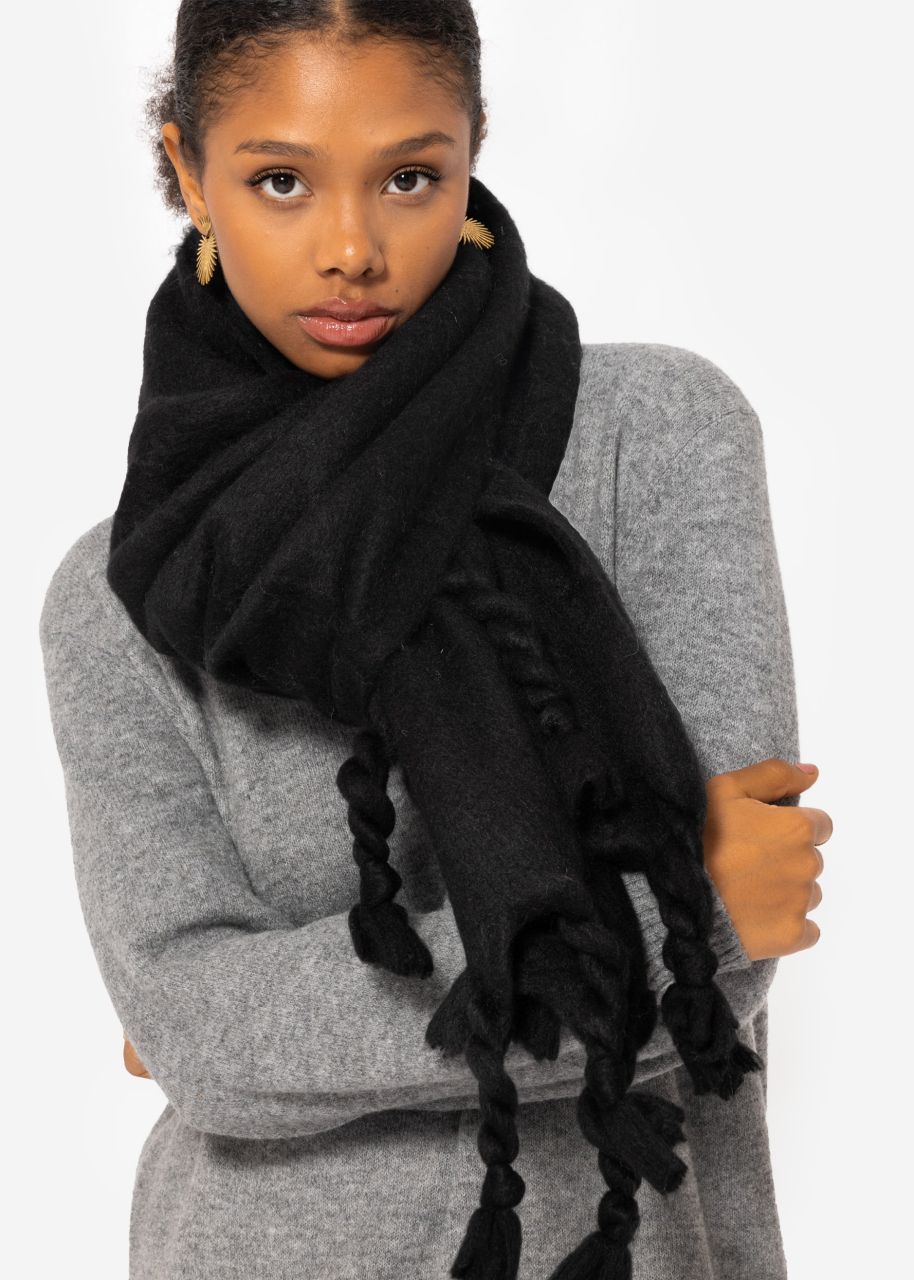 Fluffy scarf - black