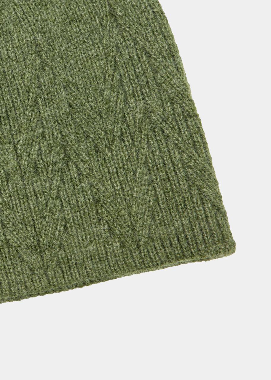 Soft knitted beanie - khaki