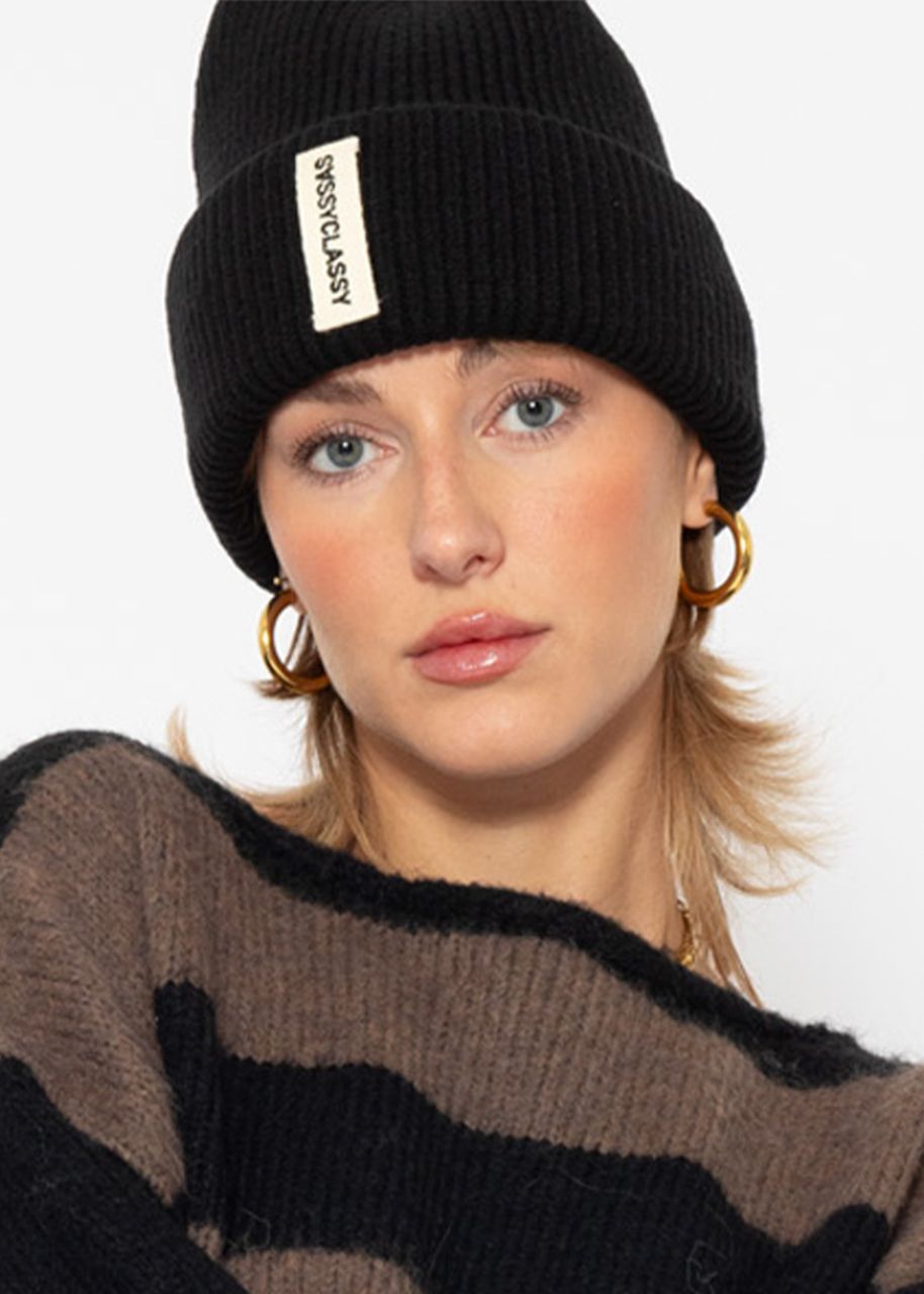 SASSYCLASSY Beanie - black