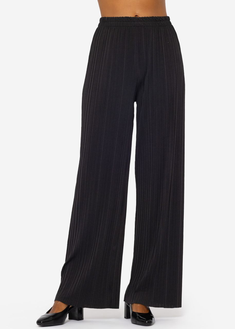 Pleated trousers - black