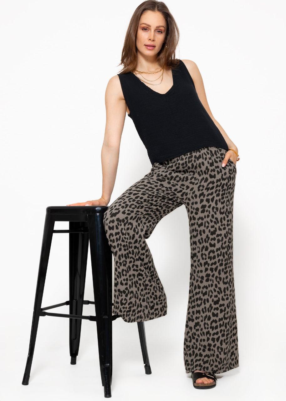 Muslin pants with wide leg in leo print - taupe