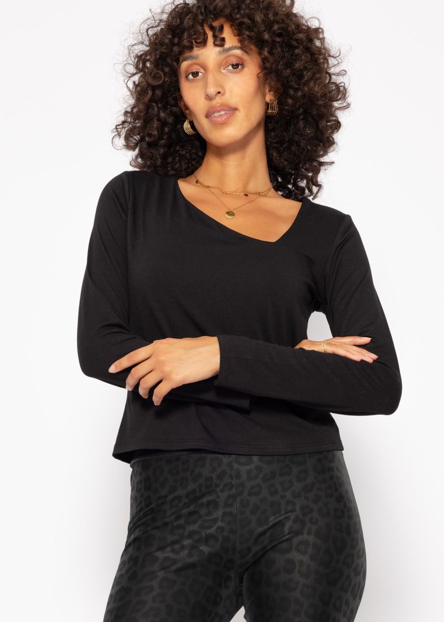 Longsleeve shirt with asymmetric neckline - black