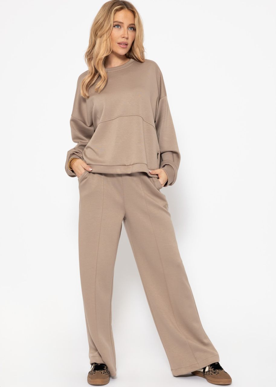 Soft sweatshirt with dividing seams - taupe