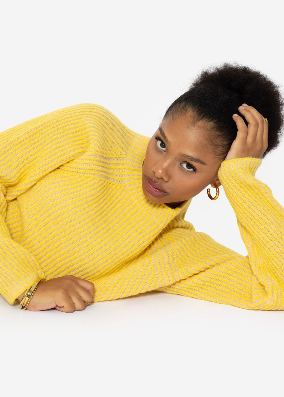 Two-coloured ribbed jumper - yellow-beige