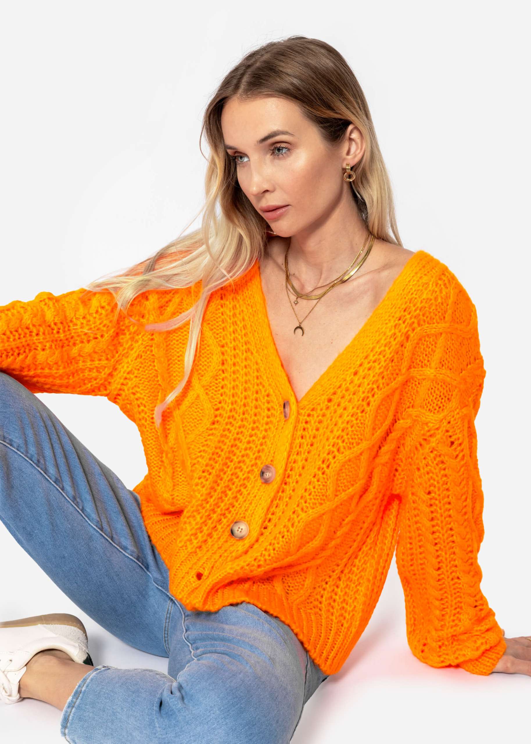 Oversized cardigan with cable knit pattern - tangerine