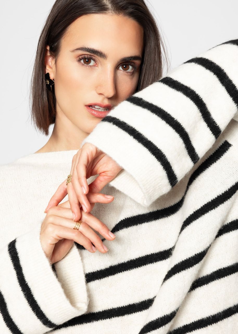 Striped sweater with low-cut back - offwhite