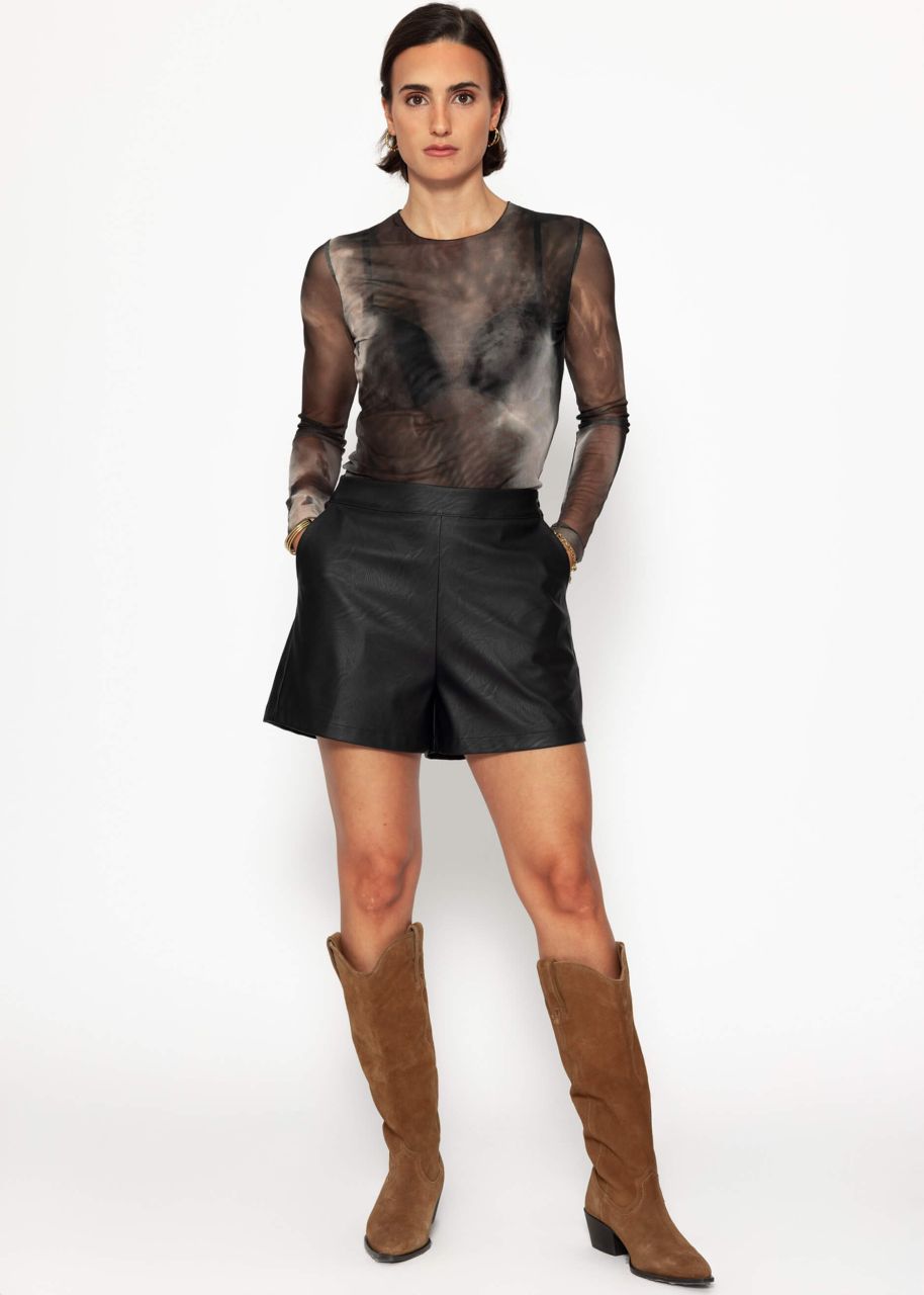 Faux leather shorts - black