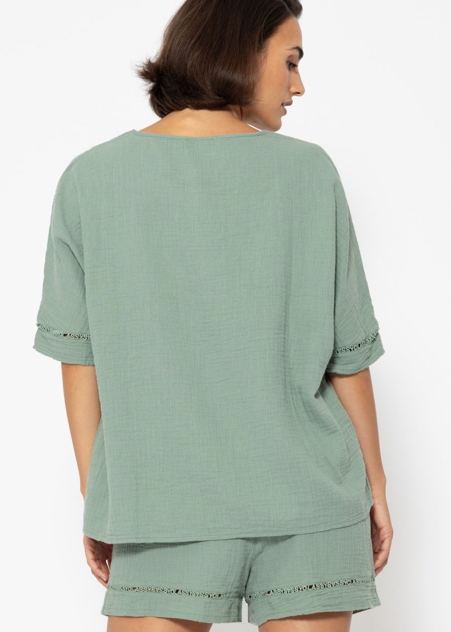 Muslin pyjama shirt with lace trim - sage green