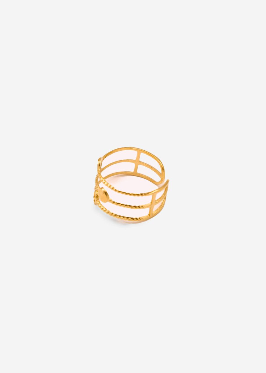 Delicate ring with circle design - gold