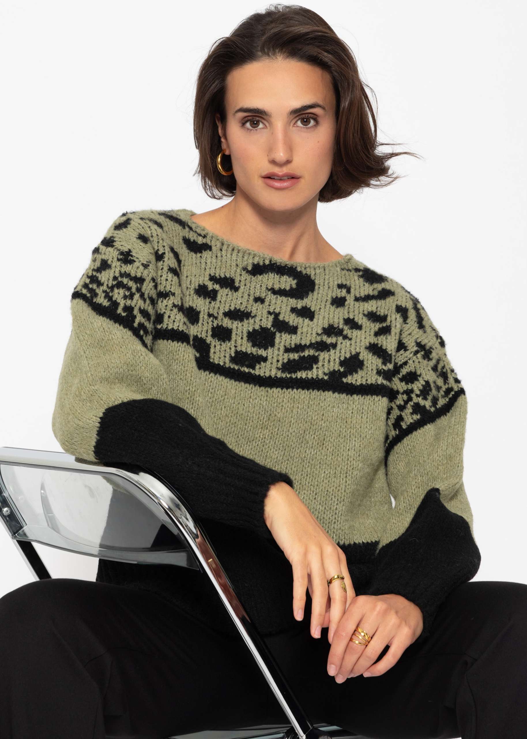 Oversized pullover with leo print - khaki-black