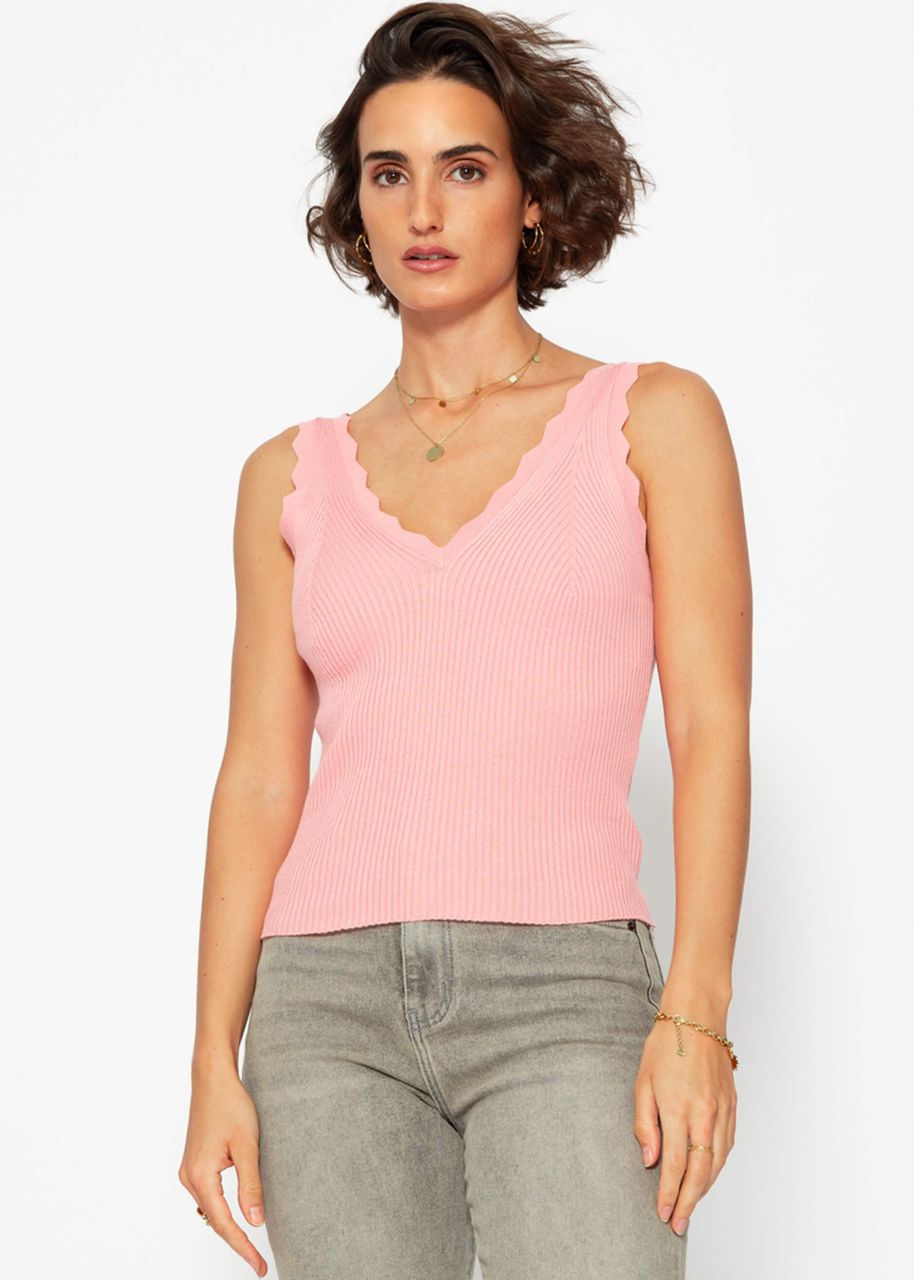 Knitted top with V-neck - pink