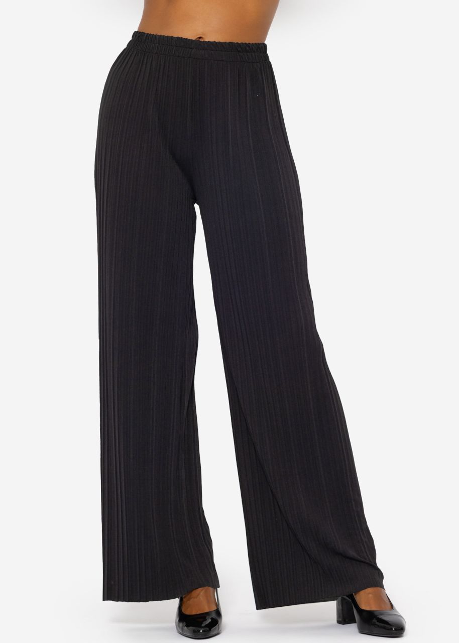 Pleated trousers - black