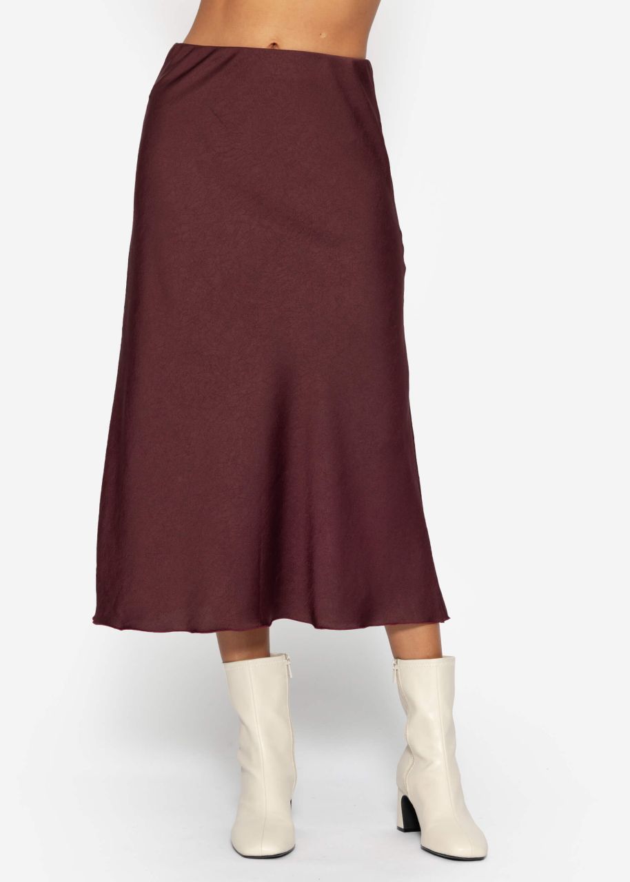 Satin skirt in crash look - burgundy