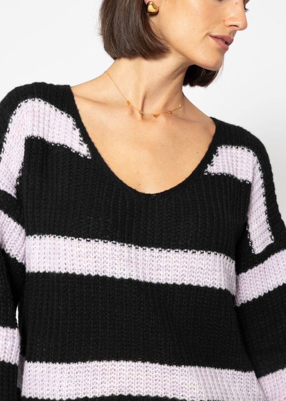 Jumper with stripes and V-neck - black-purple