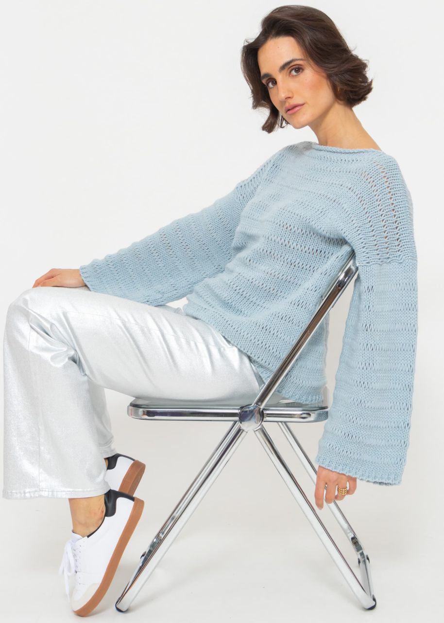 Sweater with wide sleeves and fine ribbed pattern - light blue