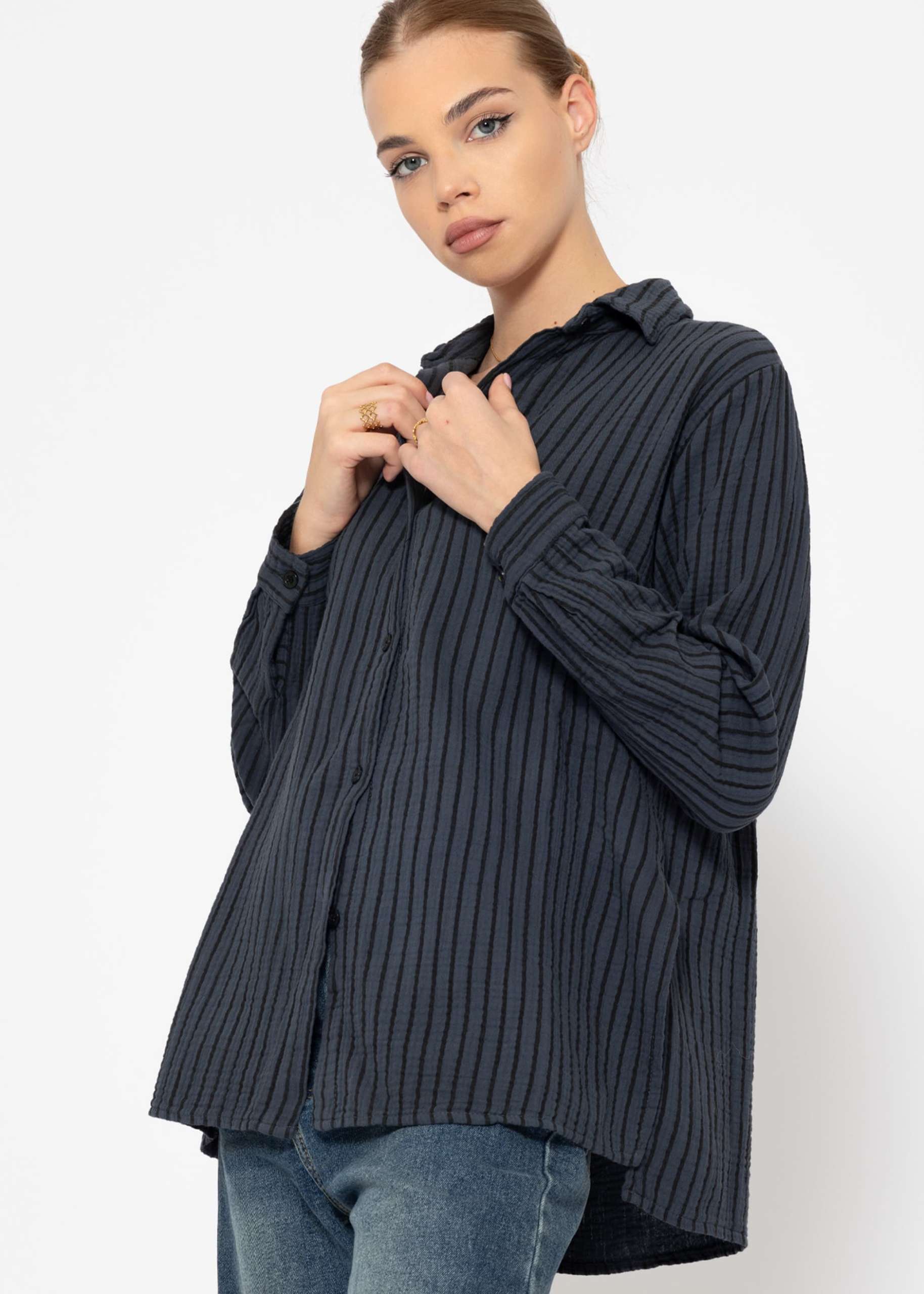 Classic cut blouse in muslin with stripes - anthracite