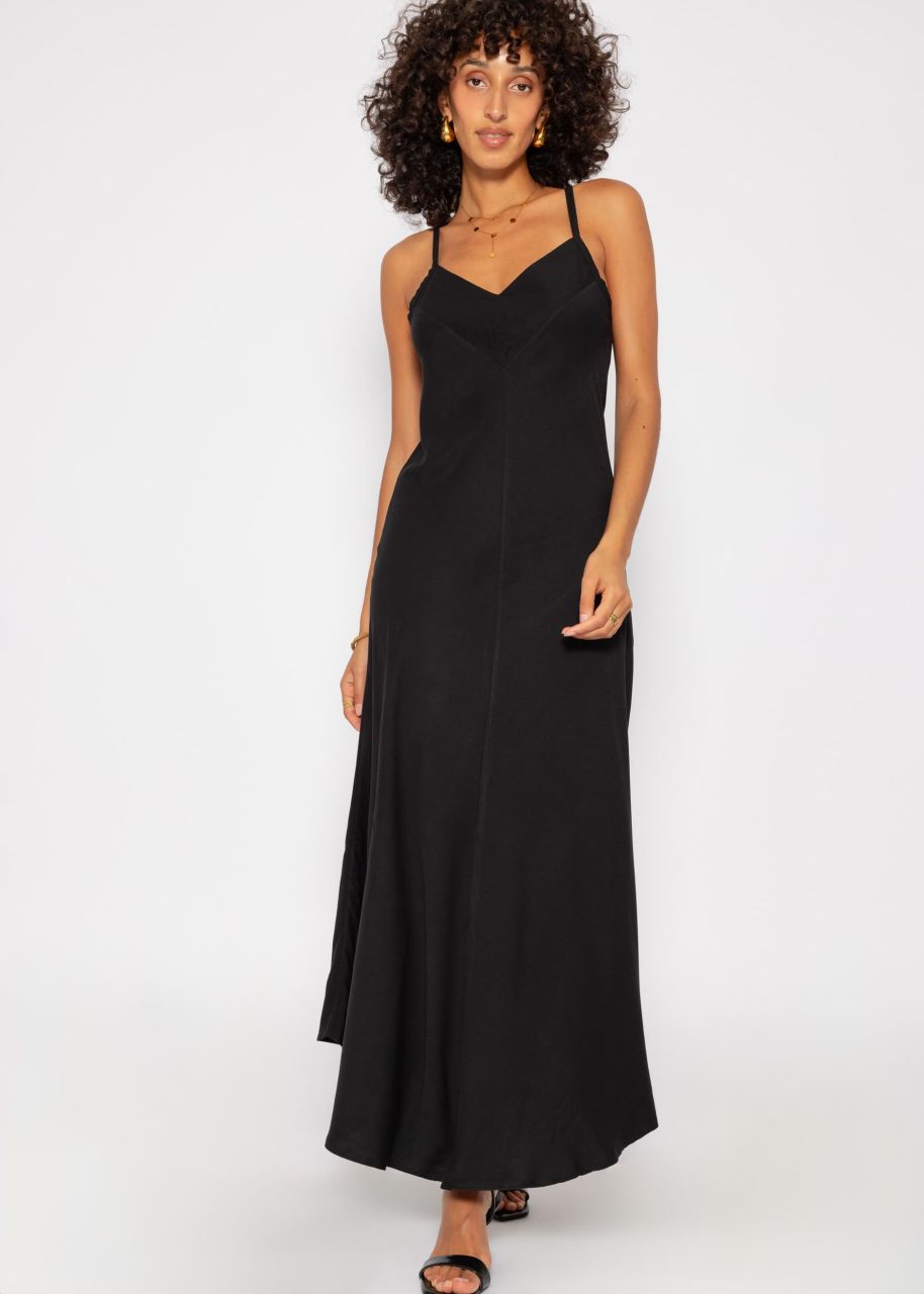 Flowing maxi dress with V-neck - black