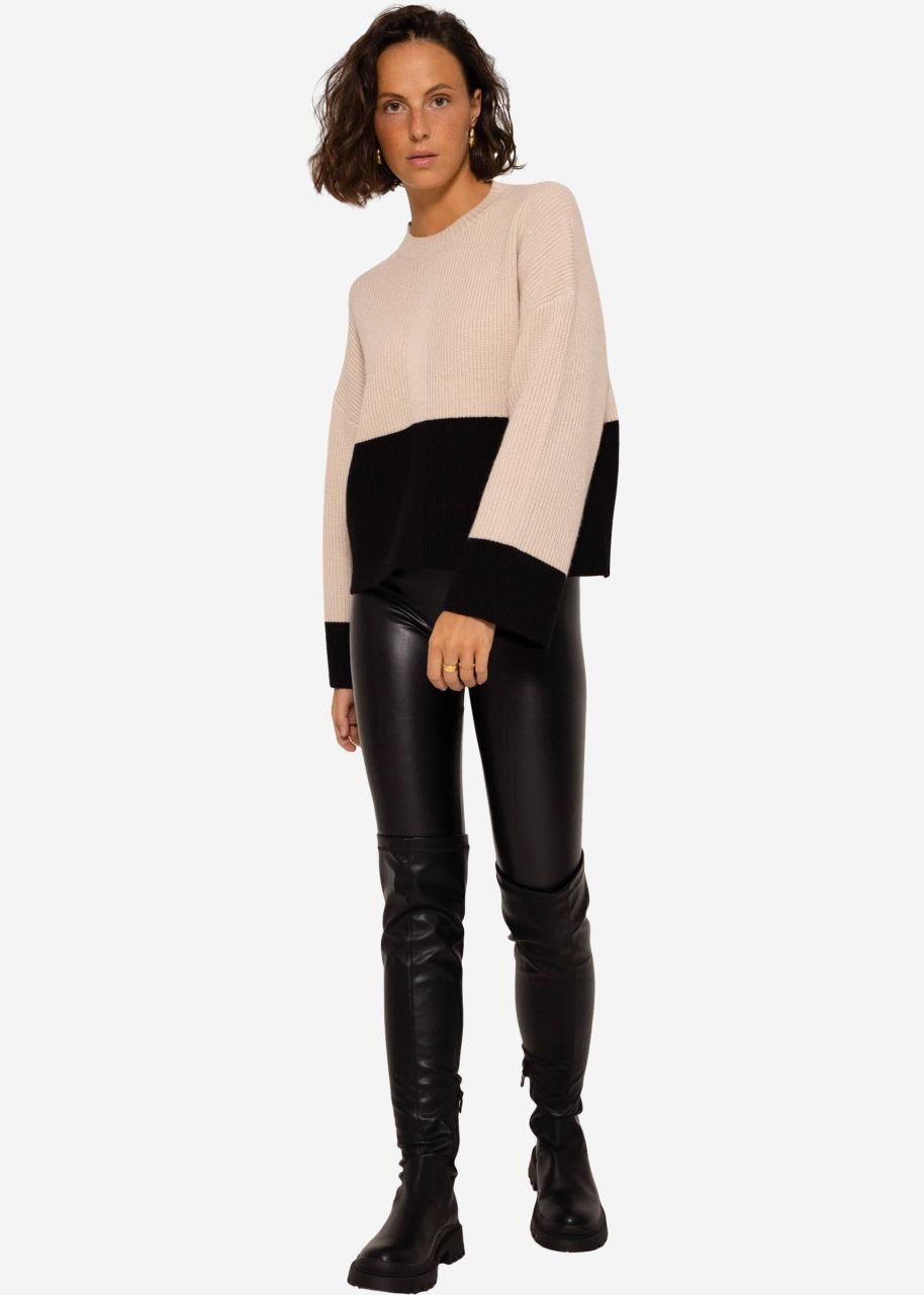 Jumper with black hem - beige