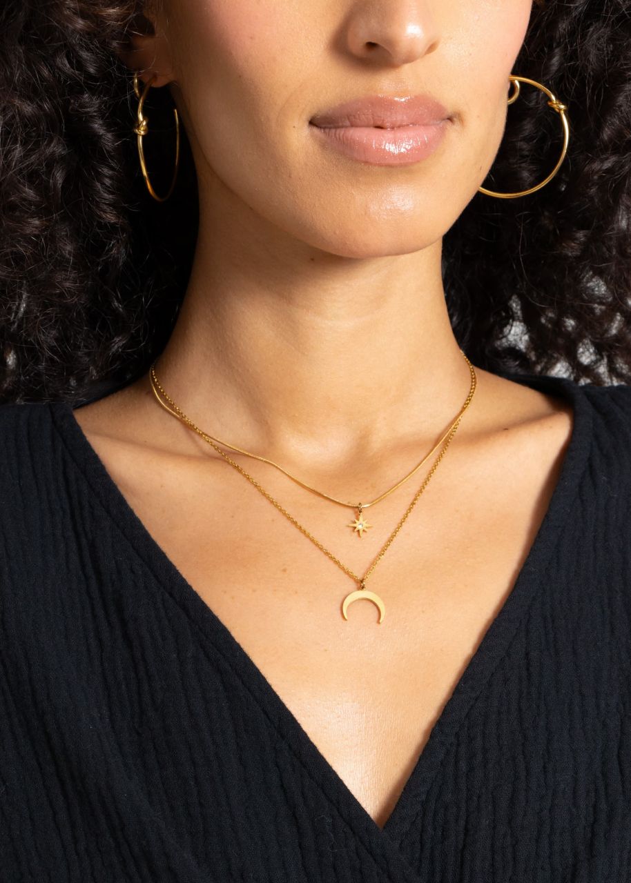 Layer necklace with star and half moon pendant - gold