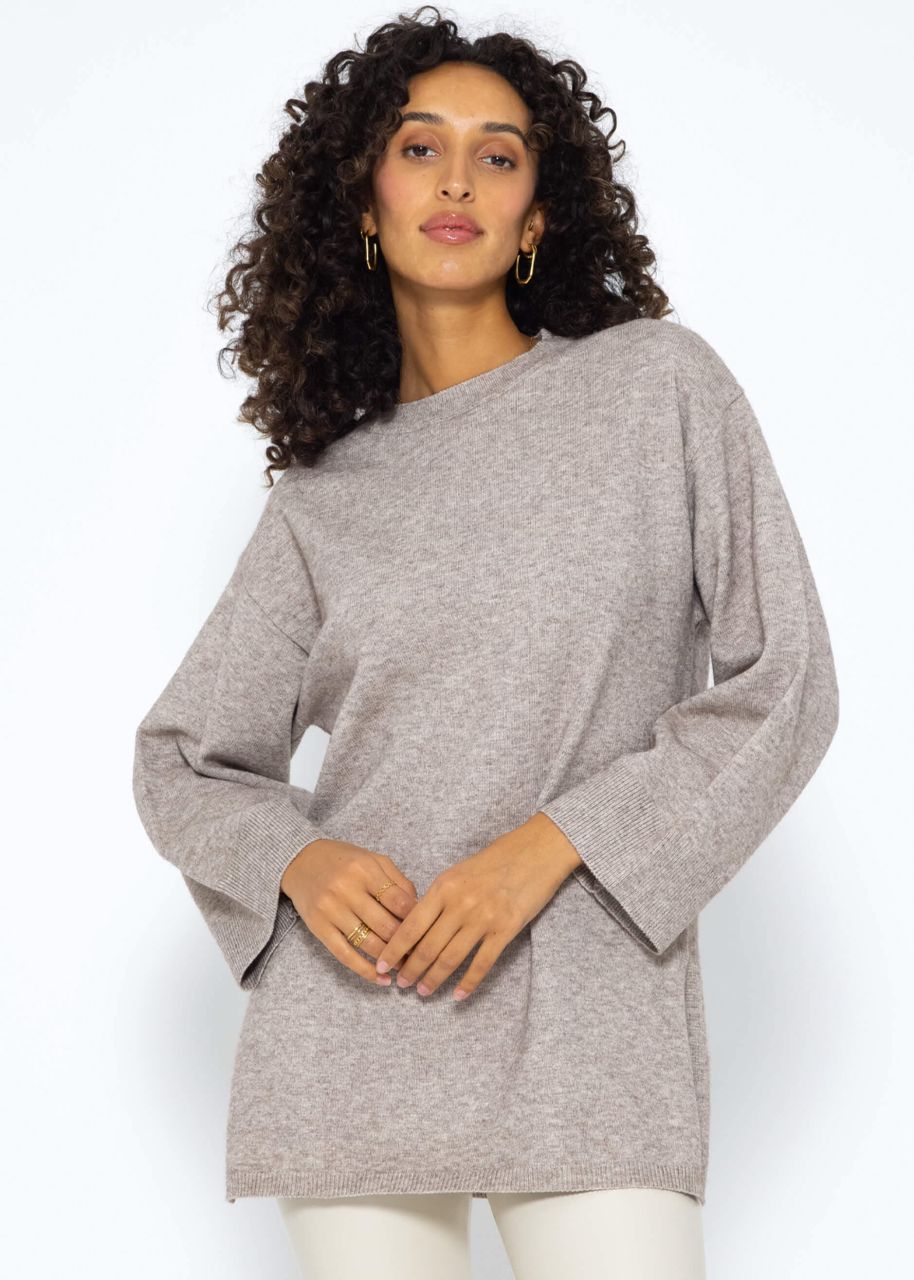 Oversized jumper with side slits - taupe