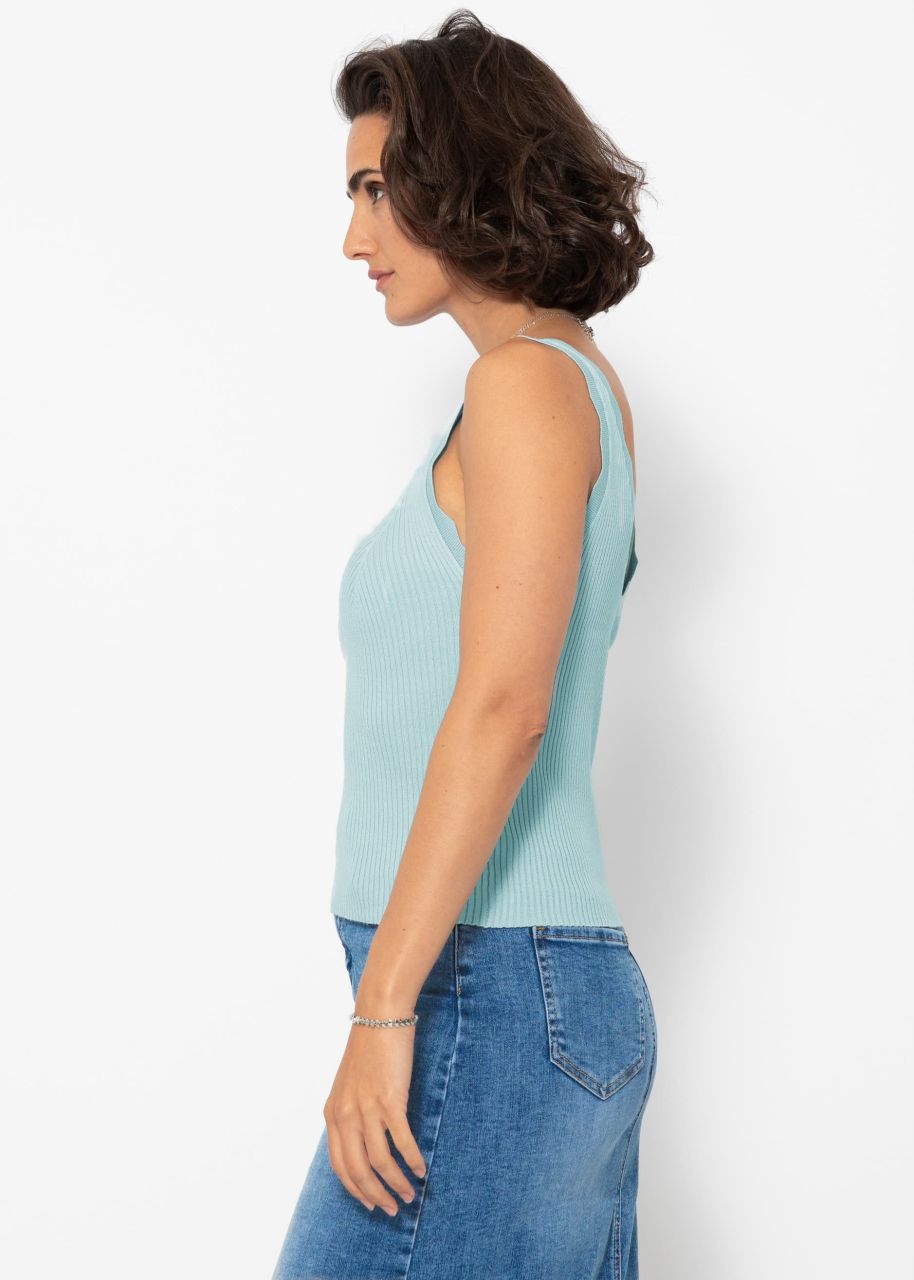 Knitted top with V-neck - light blue