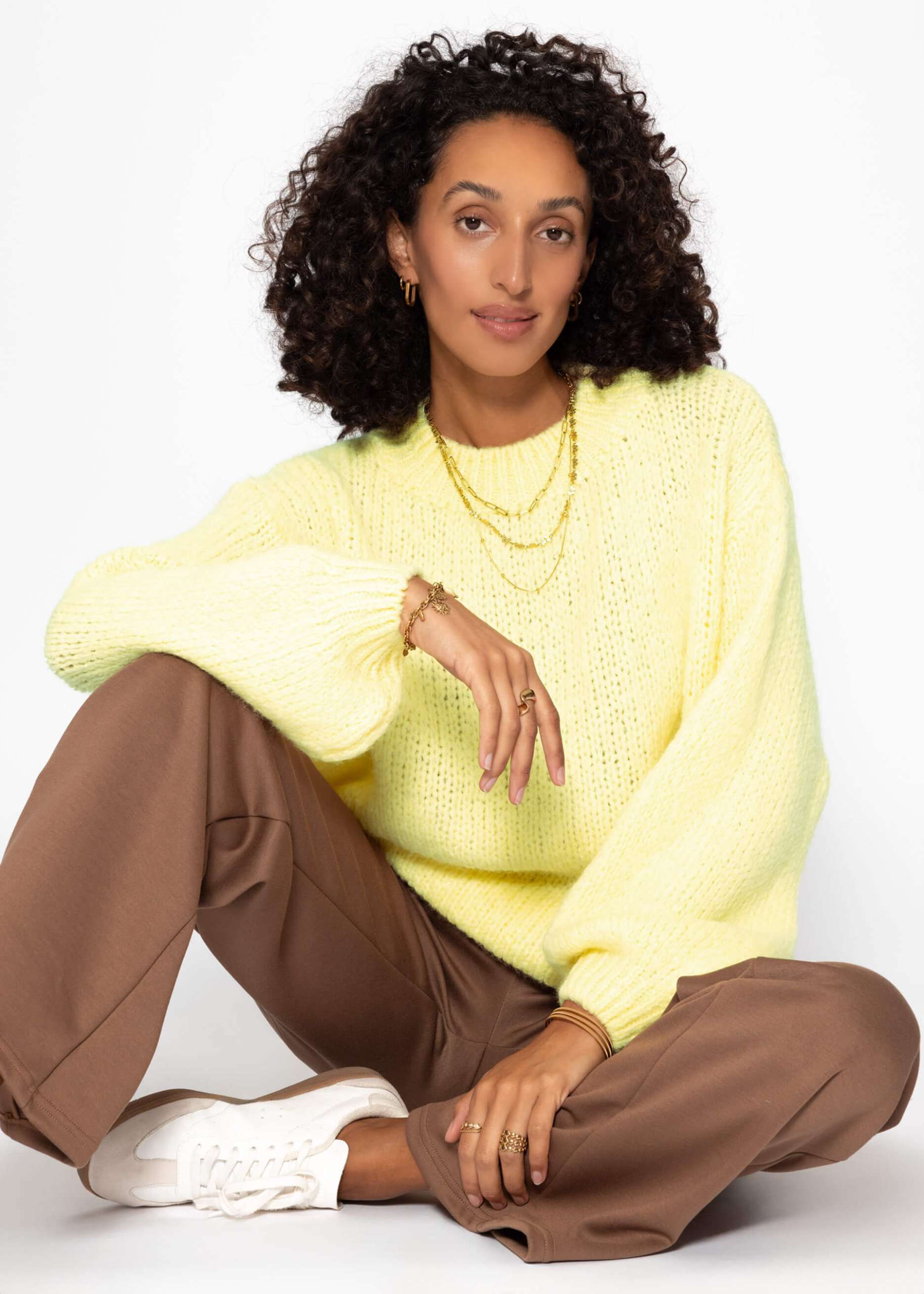 Oversized jumper with round neckline - vanilla yellow