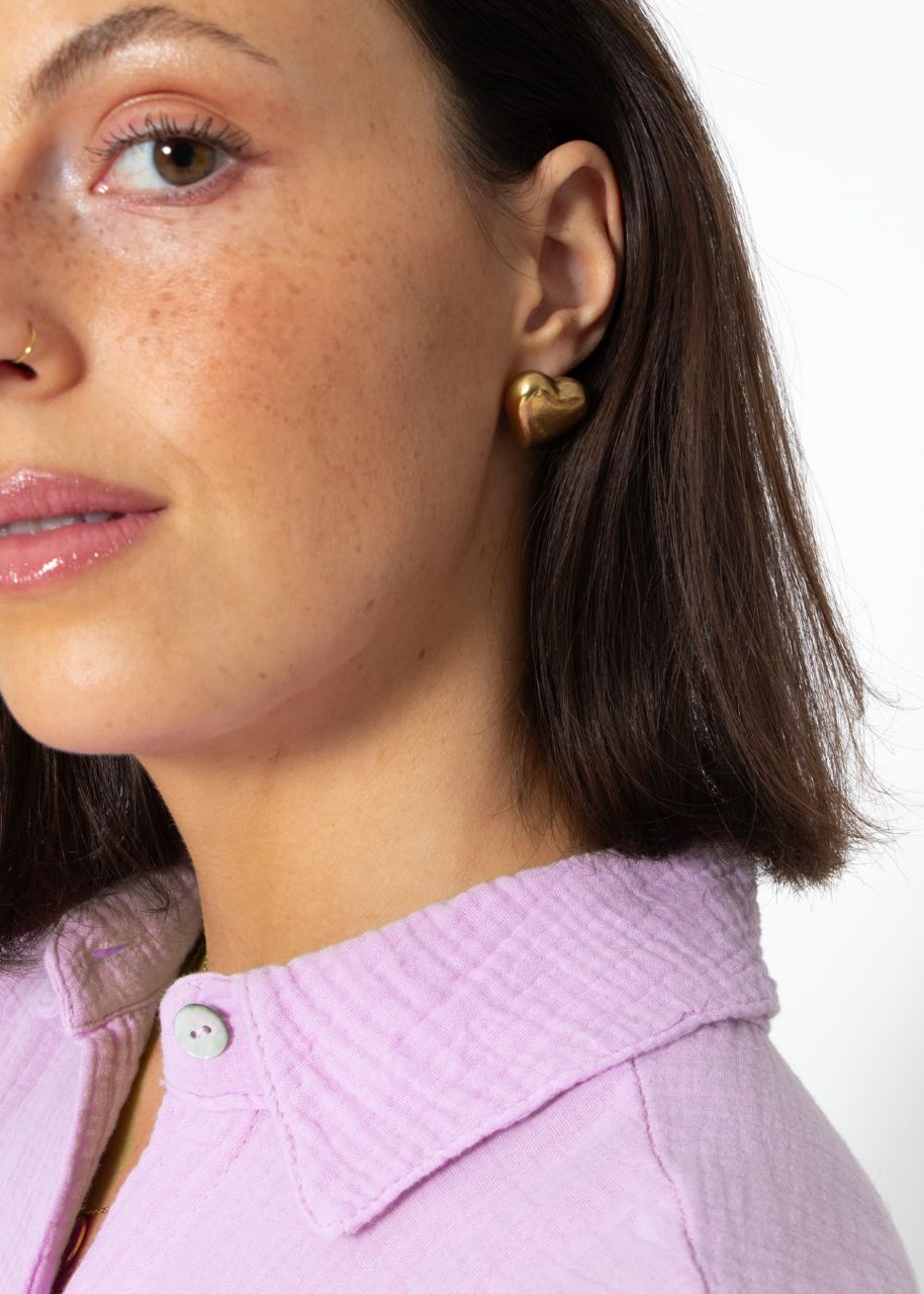 Stud earrings in heart shape - gold