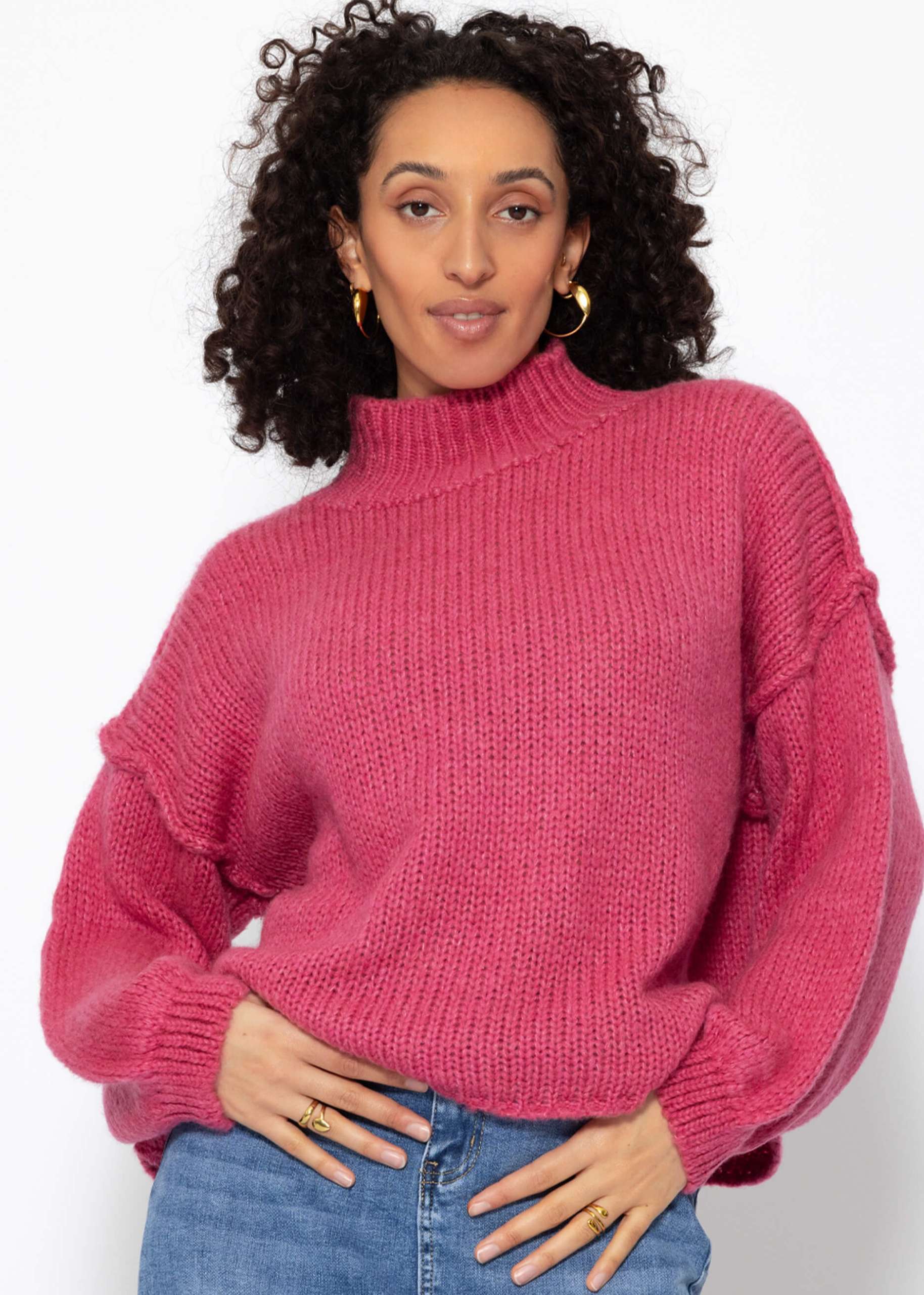 Turtleneck sweater with outer seams - pink